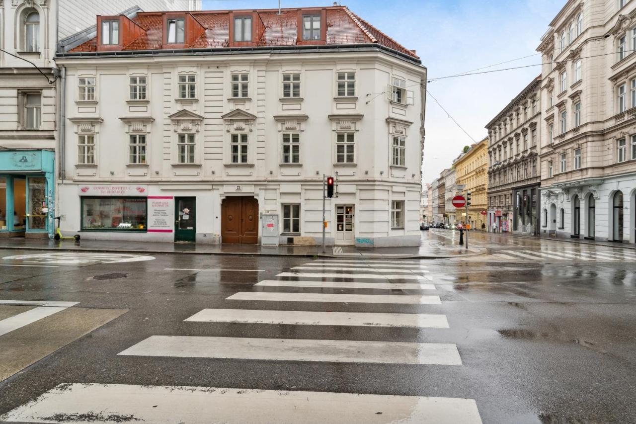 Florian'S Apartments In Mariahilf Виена Екстериор снимка