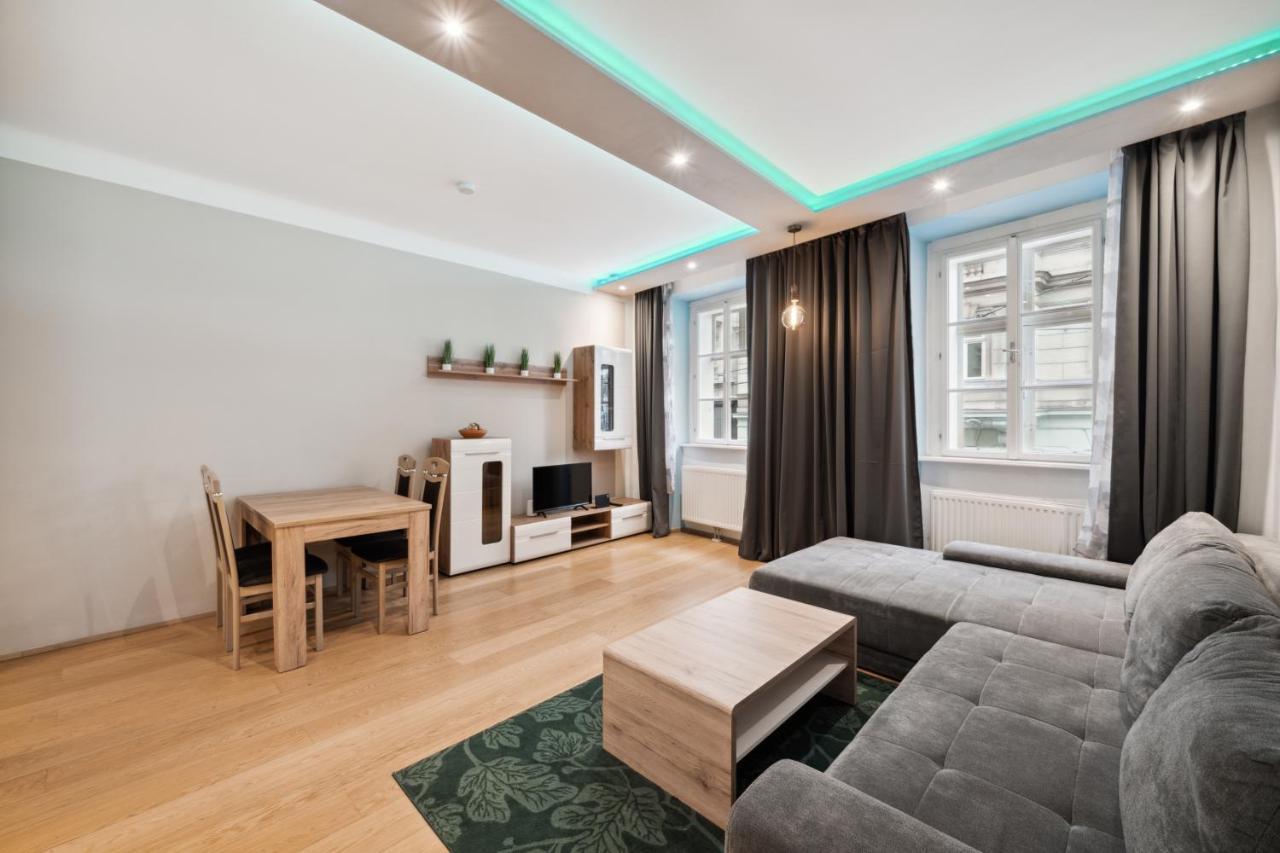 Florian'S Apartments In Mariahilf Виена Екстериор снимка