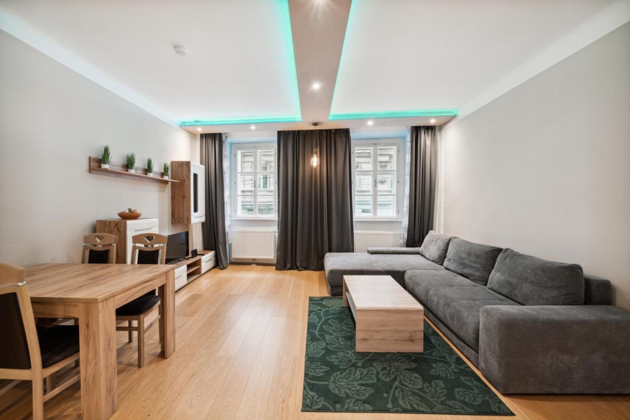 Florian'S Apartments In Mariahilf Виена Екстериор снимка