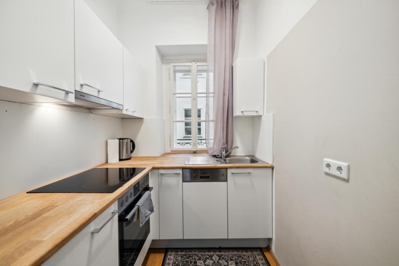 Florian'S Apartments In Mariahilf Виена Екстериор снимка
