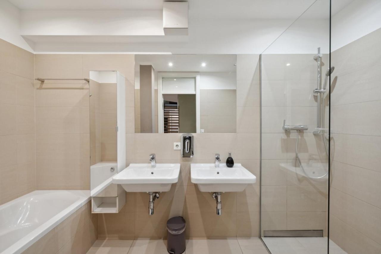 Florian'S Apartments In Mariahilf Виена Екстериор снимка