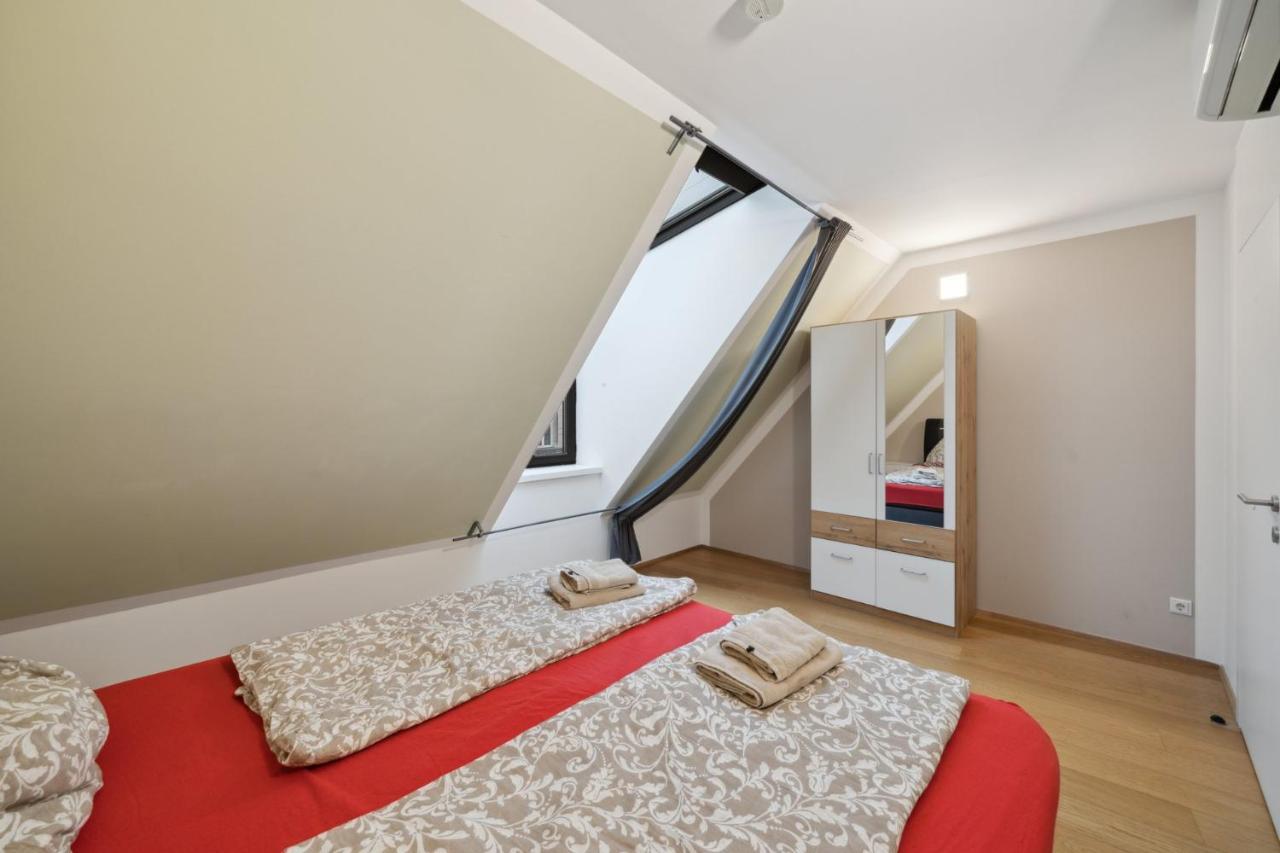 Florian'S Apartments In Mariahilf Виена Екстериор снимка