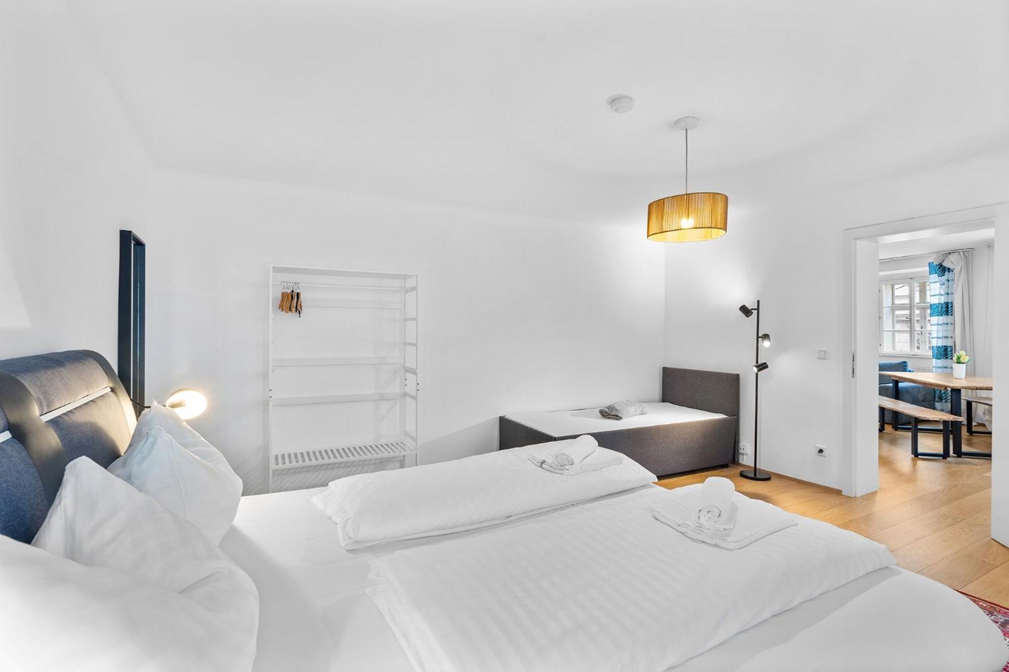 Florian'S Apartments In Mariahilf Виена Екстериор снимка
